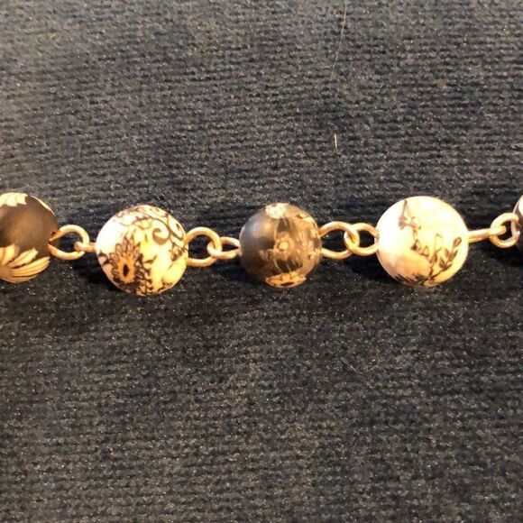 Viva Beads Triple Strand - Picture 4 of 6